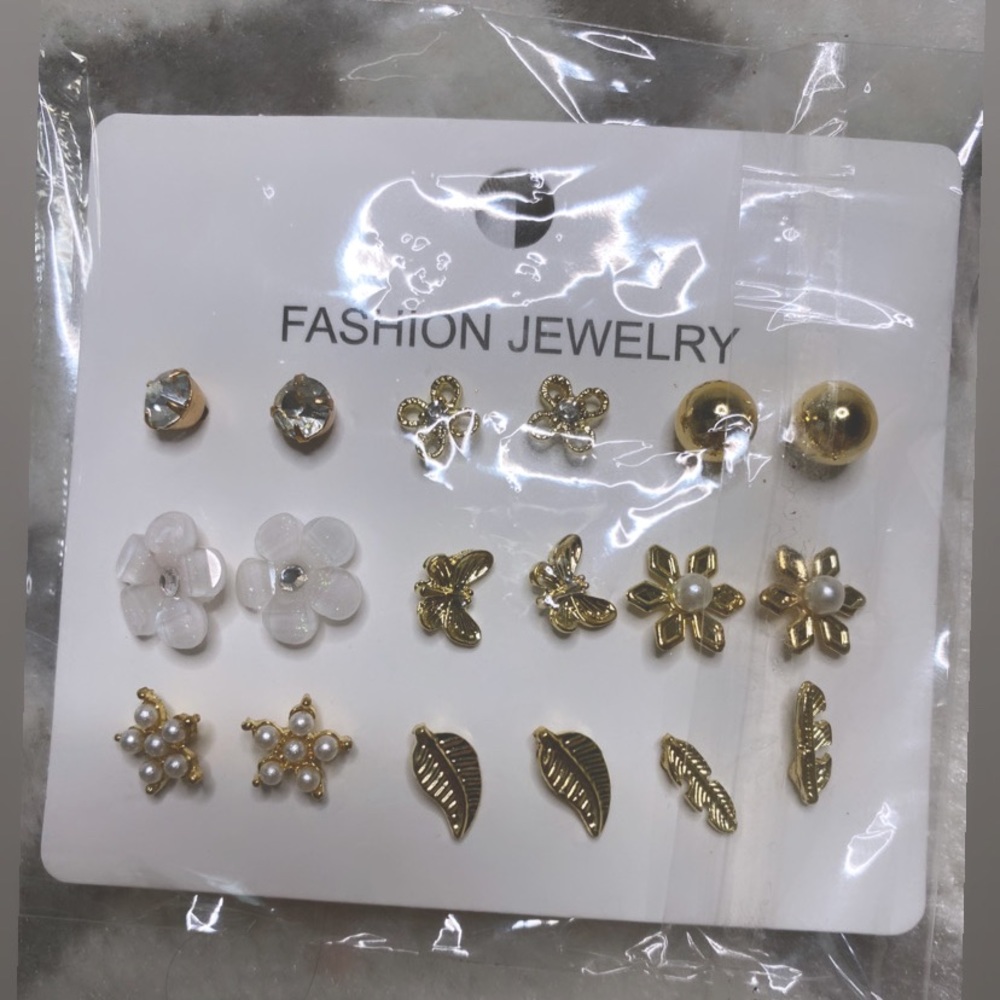 Earrings . New .